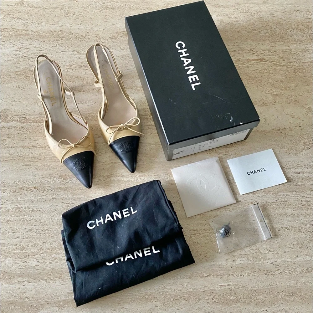 Vintage Chanel CC Bow Cap Toe Slingback Heels - Picture 2 of 10